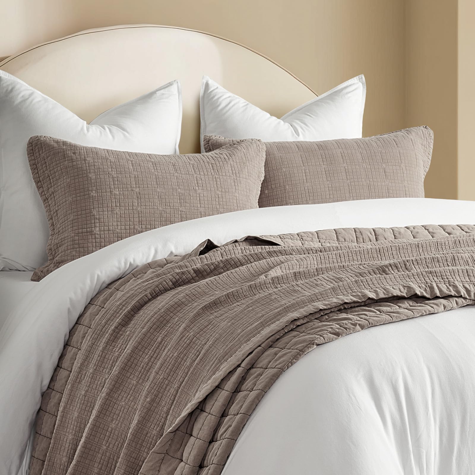 Evergracehome stonewashed cotton quilt back for versatile layering.