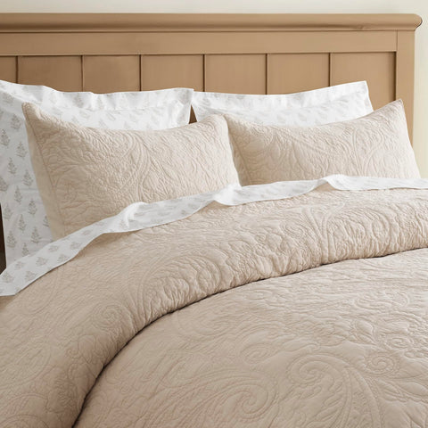 Evergracehome two matching shams complement the quilt set