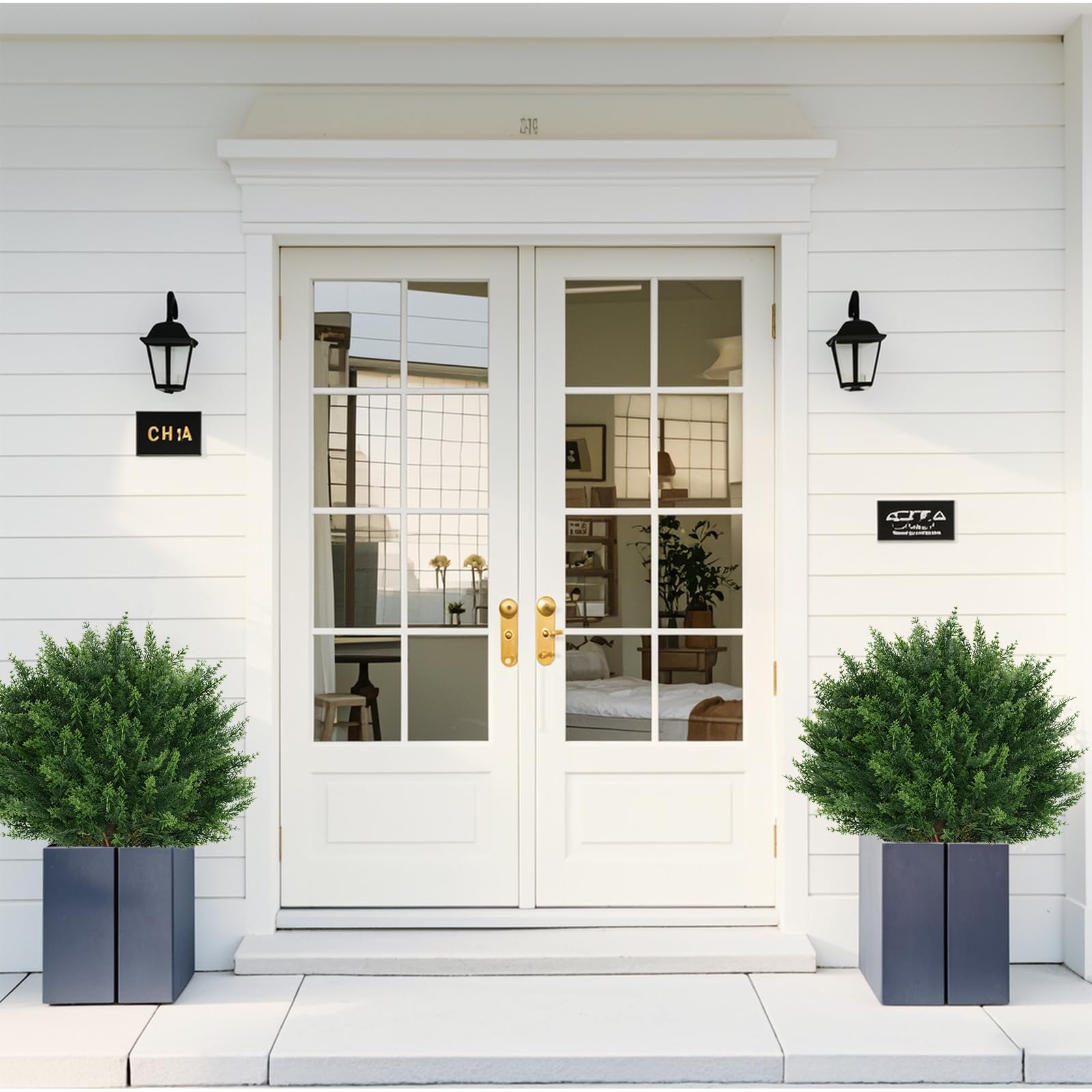 EverNature topiary ball ground stake assembly for easy tool-free installation.