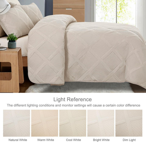 Exclusivo Mezcla basket-weave embossed quilt with sturdy texture and light feel