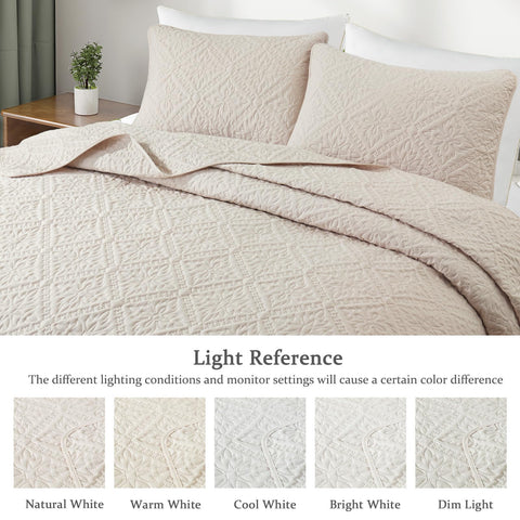 Exclusivo Mezcla lightweight bedspread ideal for warm nights or layering.