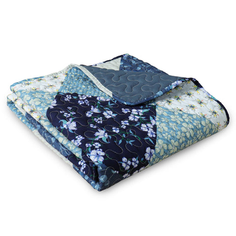 Exclusivo Mezcla machine washable throw stays vibrant after cold cycle washing