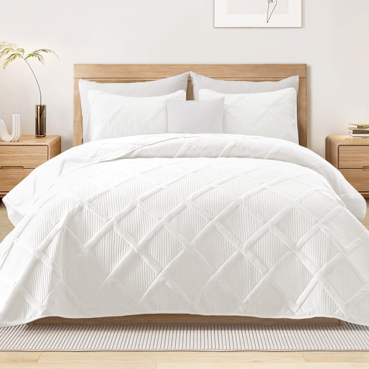 Exclusivo Mezcla queen white quilt with striped pattern adds modern bedroom elegance