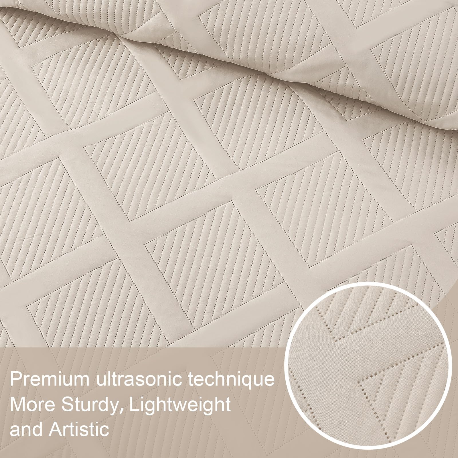 Exclusivo Mezcla reversible quilt showcases striped pattern for versatile styling