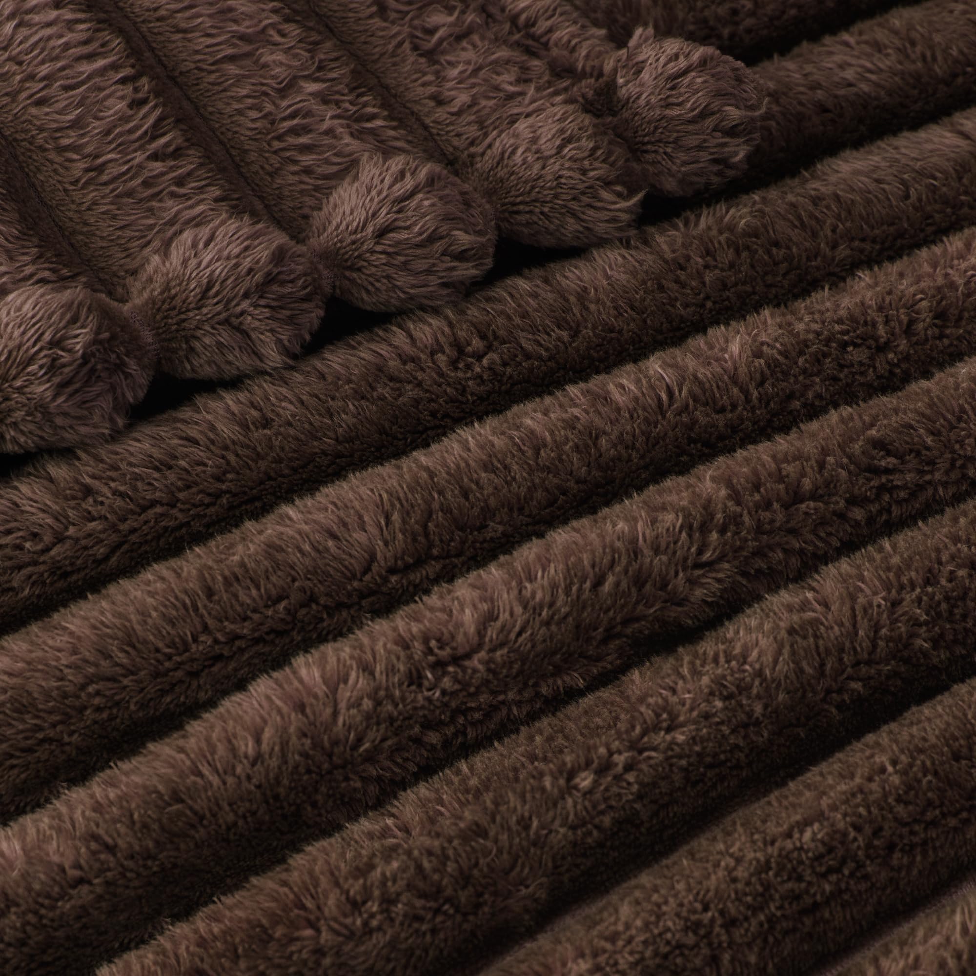 Exclusivo Mezcla flannel blanket lightweight warmth for all seasons