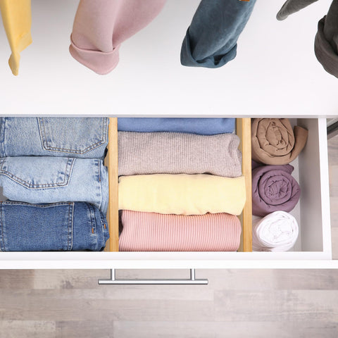Fabsome easy-install divider shows tool-free setup for quick organization.
