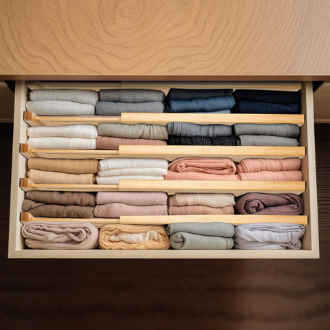 Fabsome soft-foam end dividers protect surfaces while securing items.