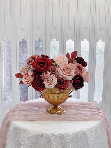 FACINOC burgundy roses packaging ensures safe storage and protection.