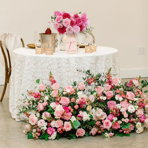 FACINOC pink roses for cake decorating and toppers at celebrations.