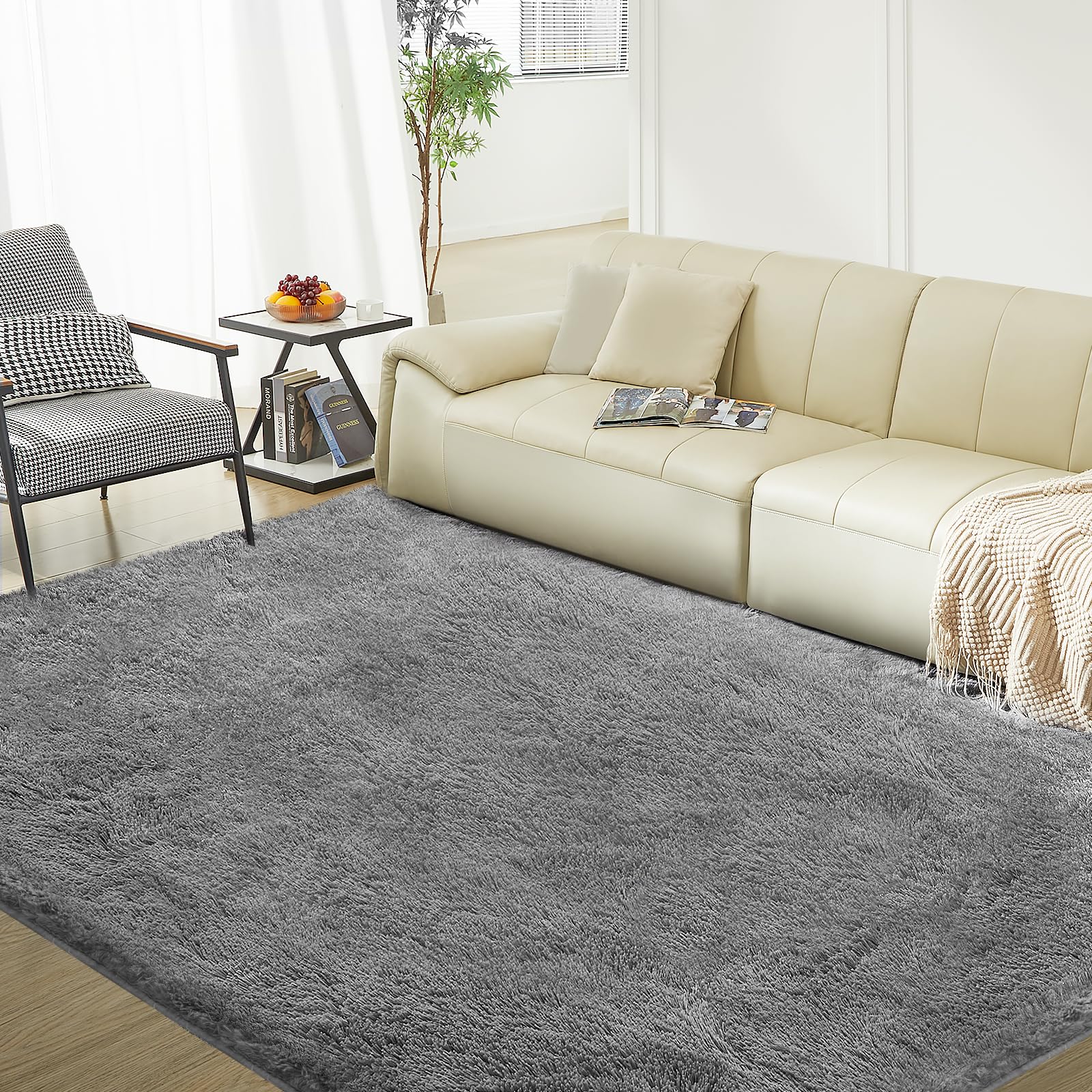 Fairblink 5x8 Room Decor Ambiance Rug adds color and warmth to any interior.