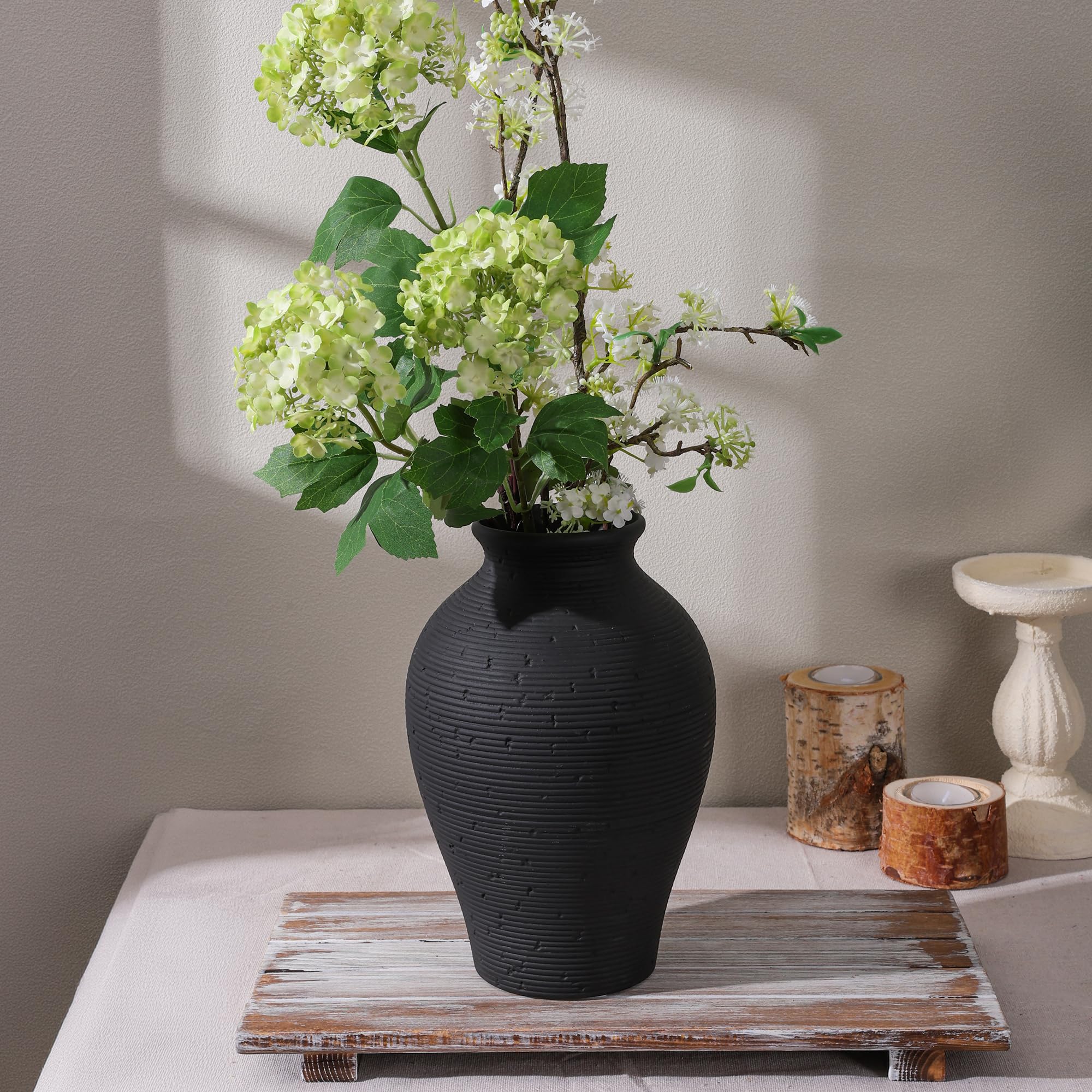 FancyPlus non-slip base keeps the vase stable on desks.