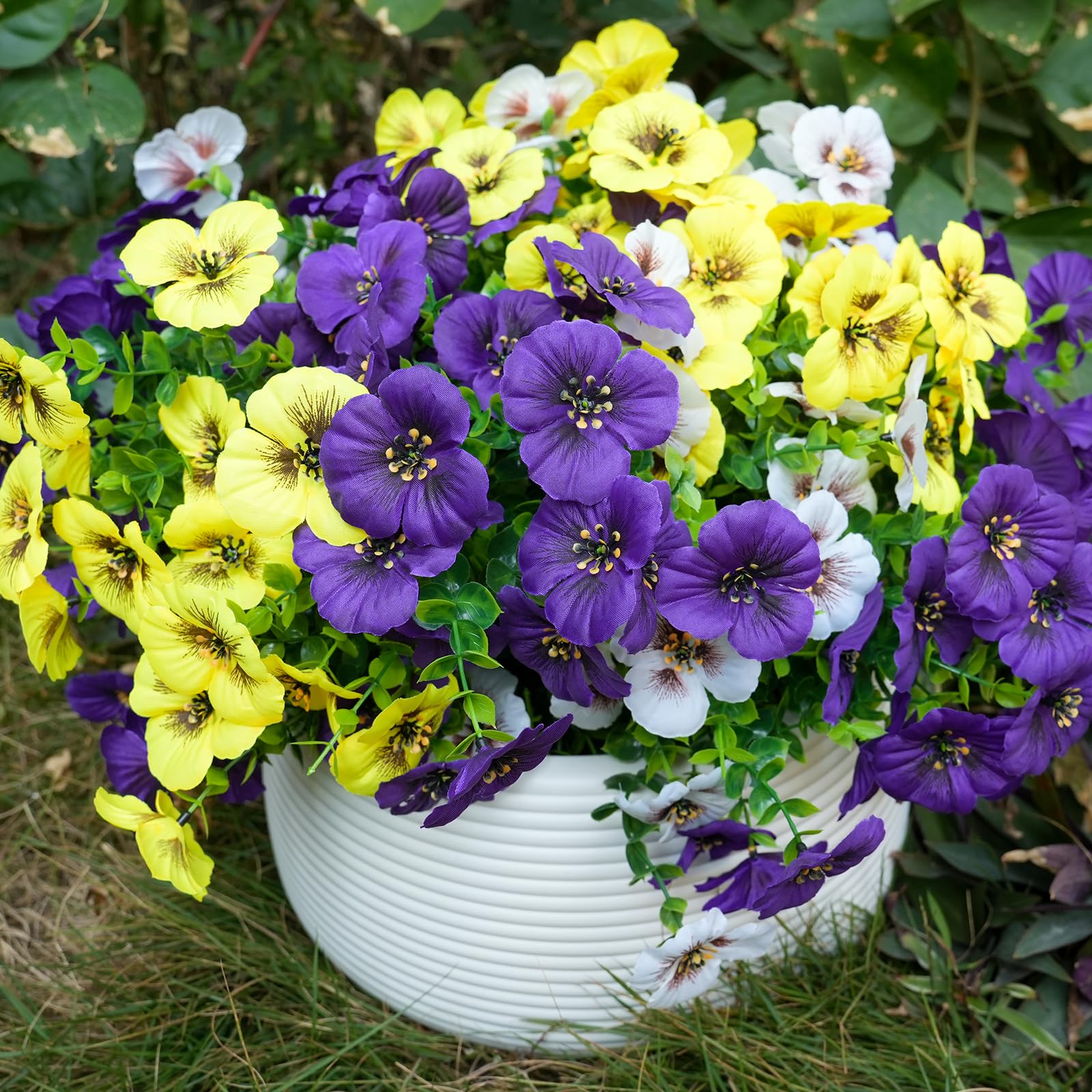 Fanfantoey UV-resistant artificial flowers resist sun and weather