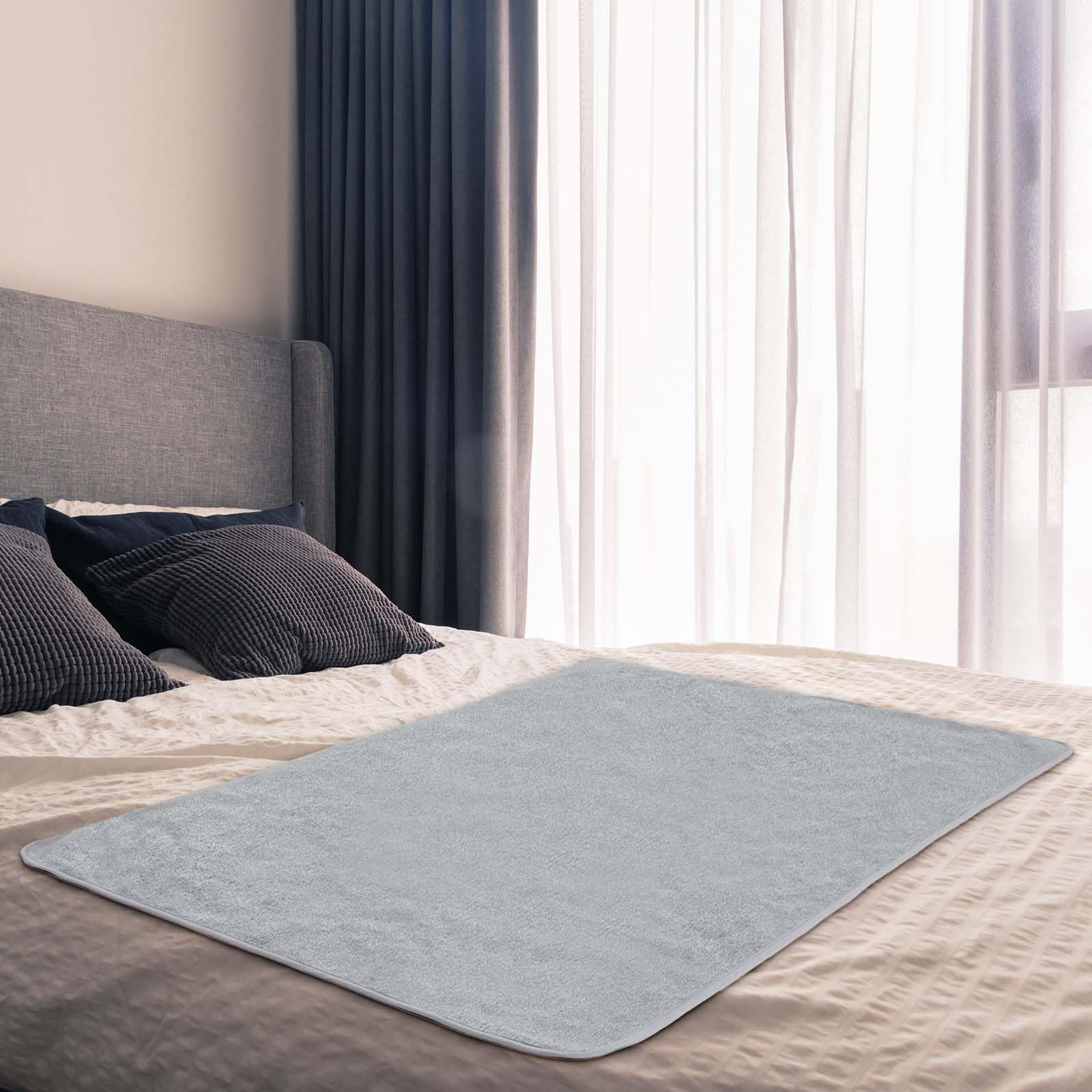 Fanfanwin couples waterproof blanket in grey with soft fleece for cozy comfort.