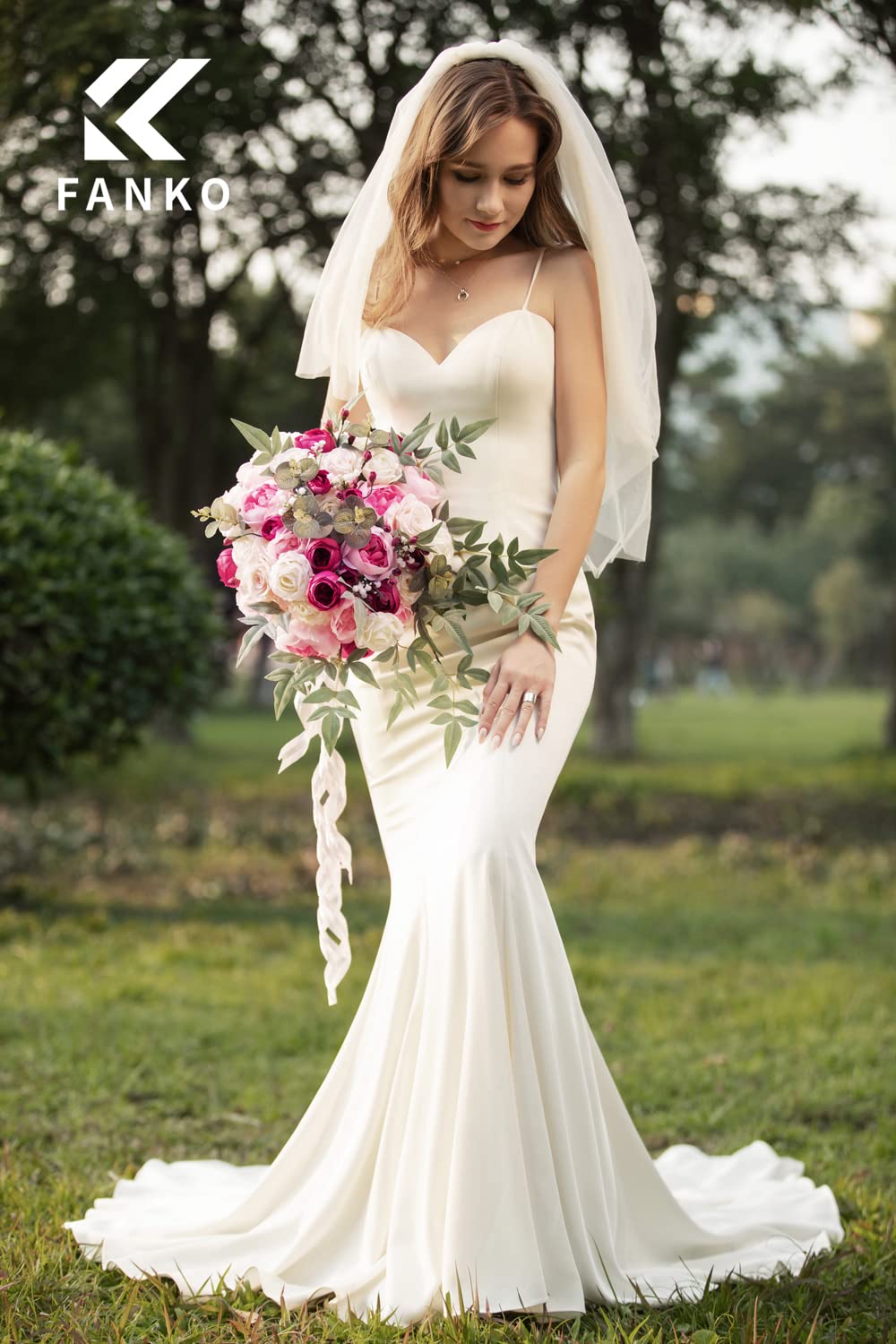 FANKO white Mondial roses for elegant centerpieces