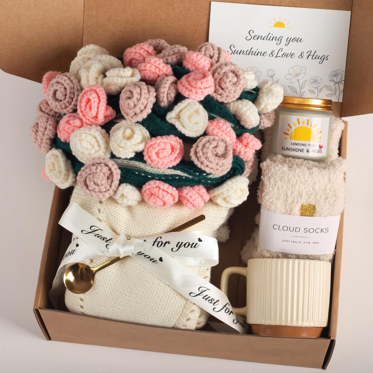 FantasDeck Bloomie blanket bouquet shown as an evergreen cozy gift centerpiece