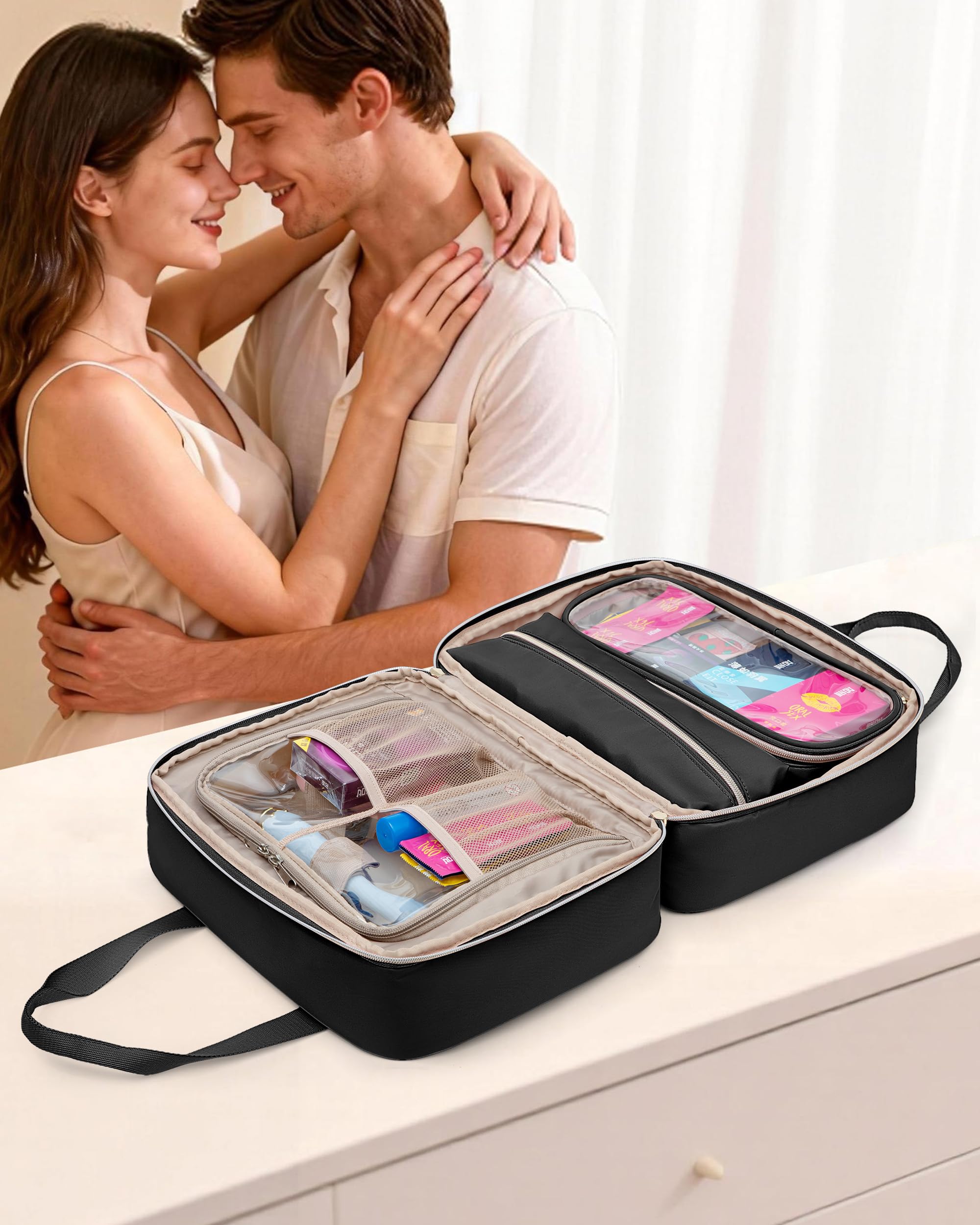 Fasrom bag features a clear PVC panel for fast visibility of contents.