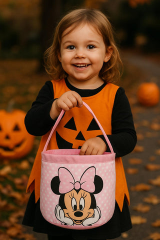 Fast Forward Minnie Mouse organizer bag supports easy party essentials.