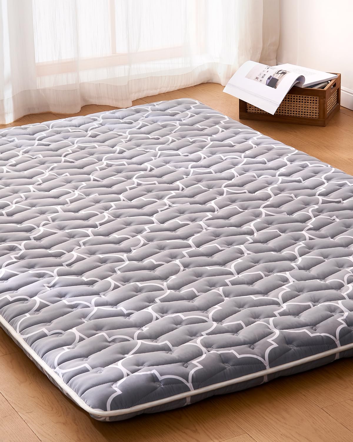 Feisaibaoly 6th Gen futon full item view shows a sturdy, comfortable floor surface