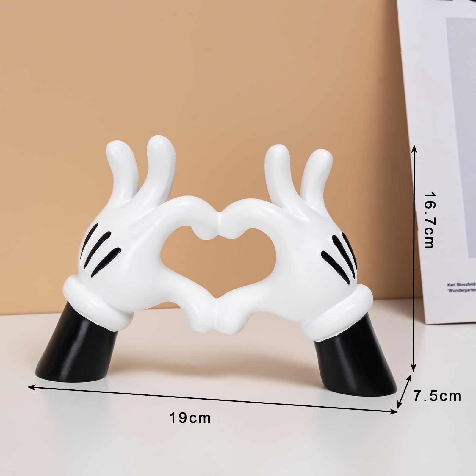 FelyHos Heart Hands statue complements entryways, shelves, and living spaces.