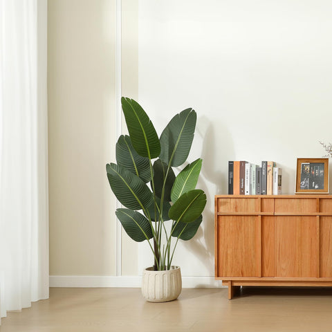 Ferrgoal tropical artificial plant suits living rooms, offices, or patios.