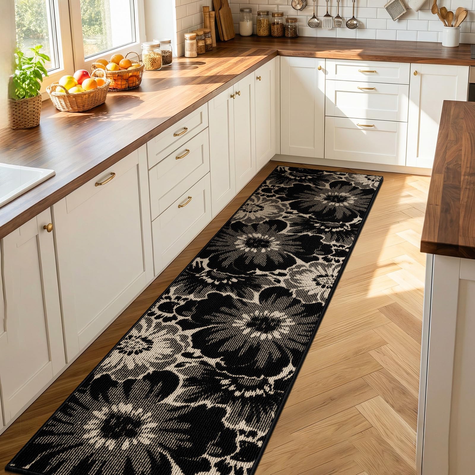 Findosom boho floral carpet in black and beige complements modern decor.
