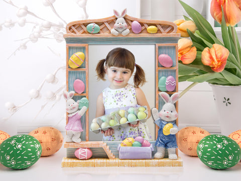 Display one 5x7 vertical photo with Easter charm