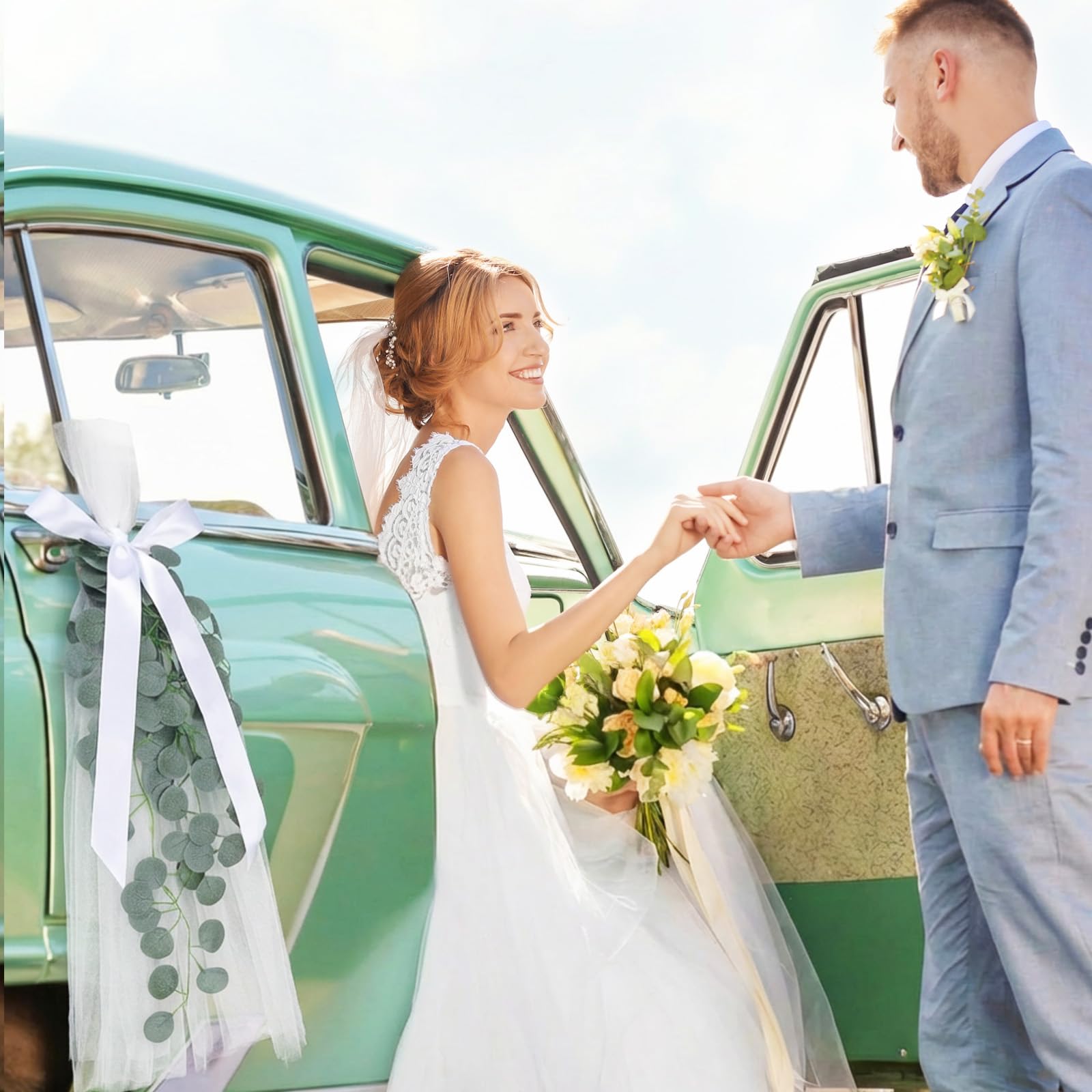 FineCheer decor suitable for indoor or outdoor wedding venues.