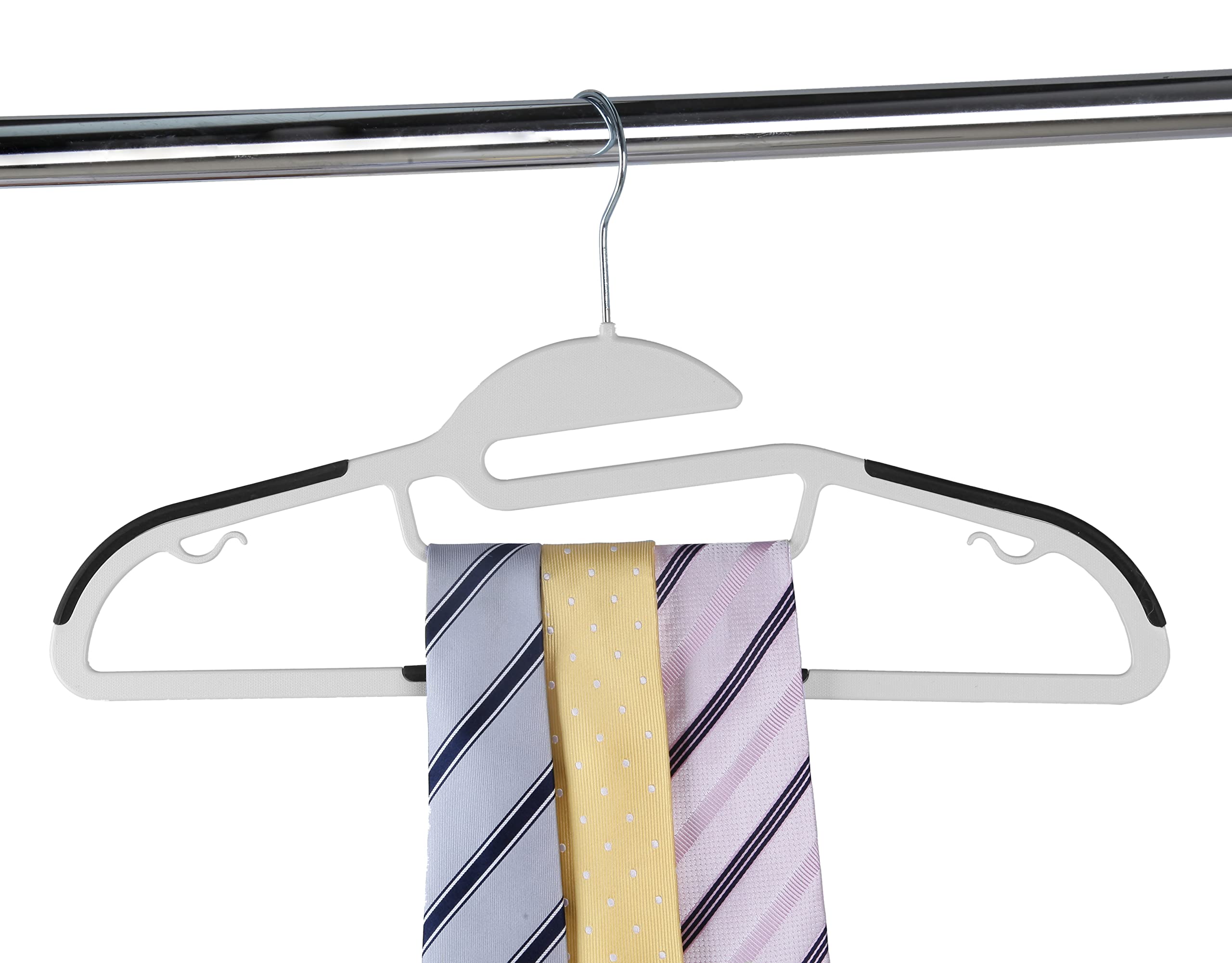 Finnhomy ultra-slim profile hangers maximize closet space