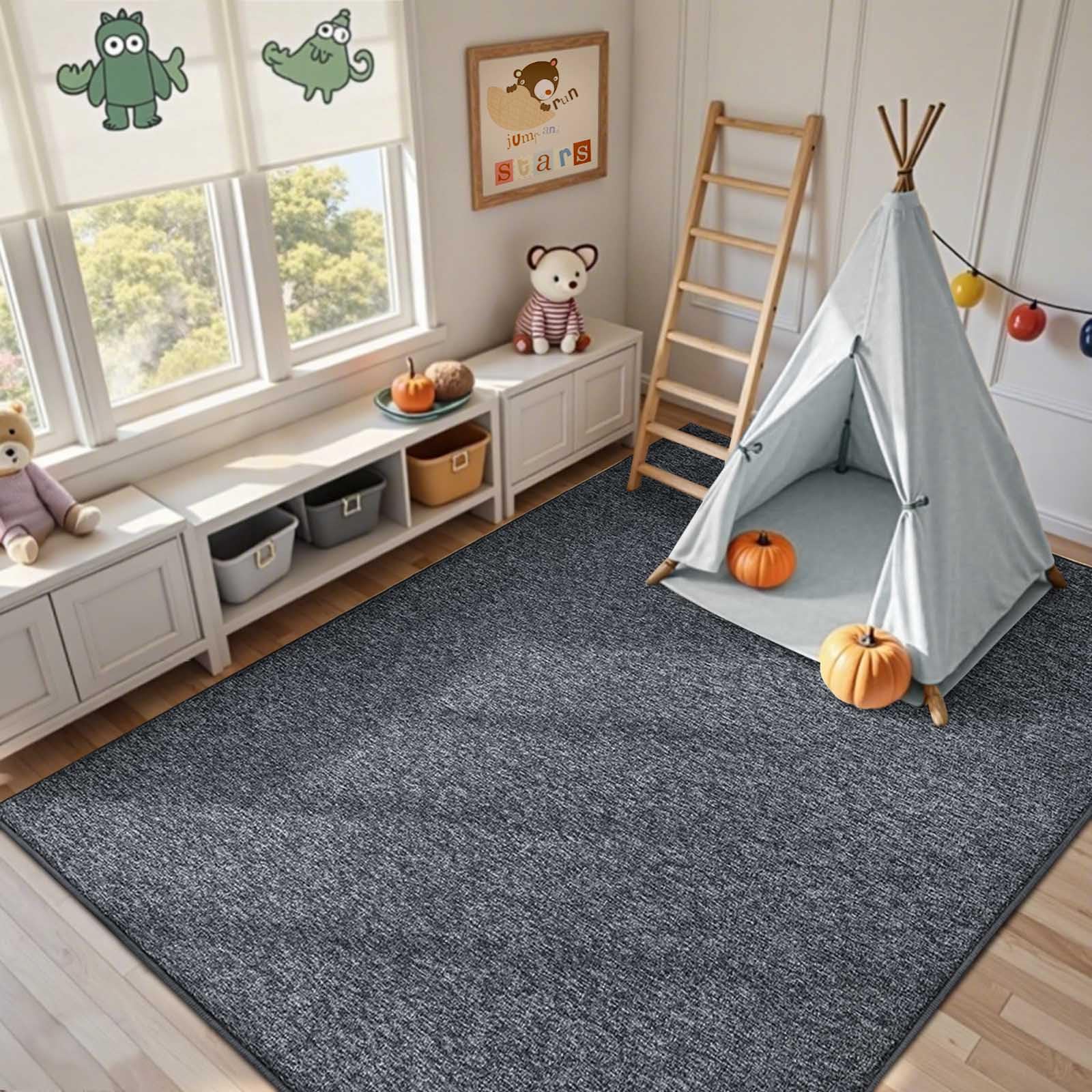 FinRèc Home low-pile thin rug design by doorway
