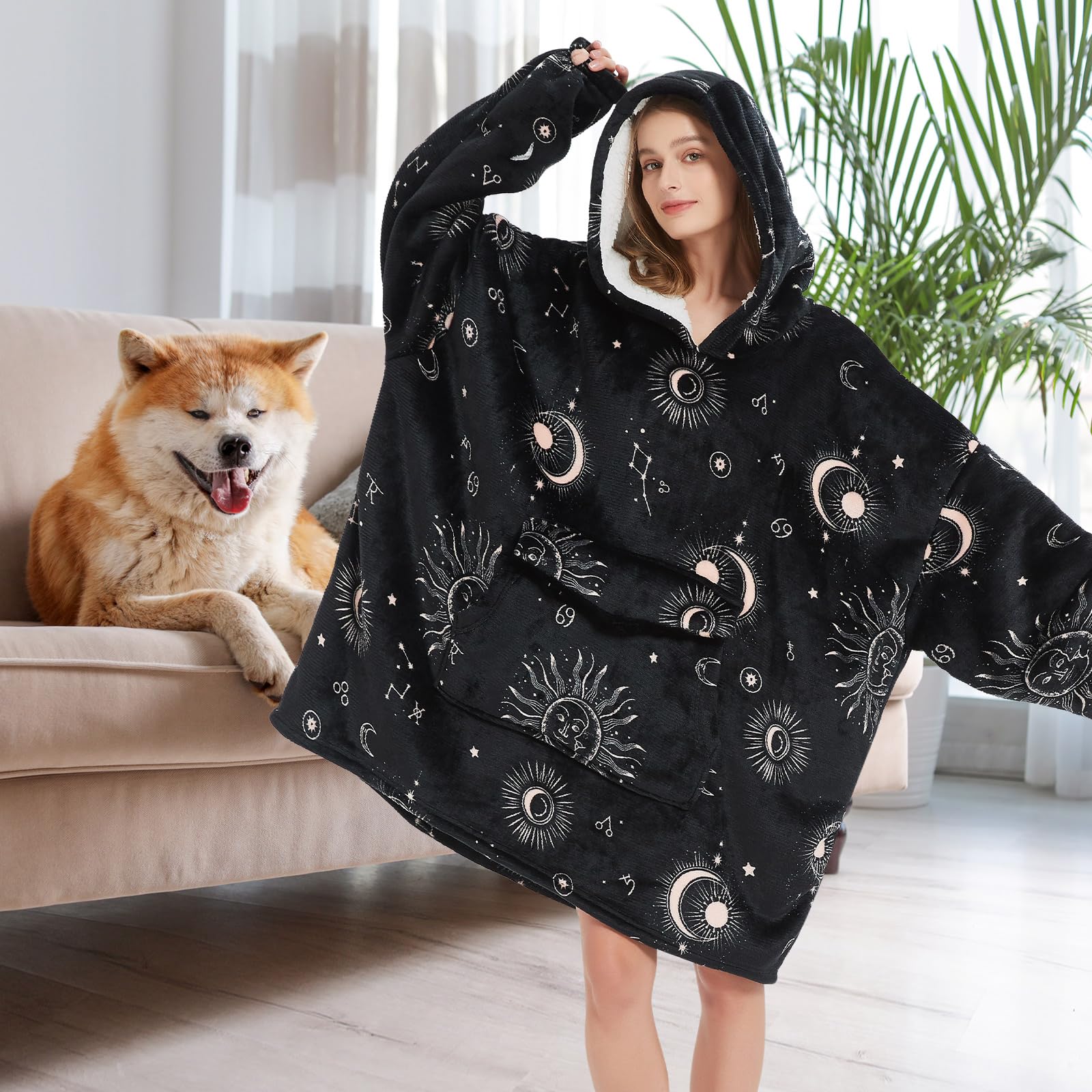 Fiosnow sun and moon hoodie back view highlights generous coverage for chilly evenings.
