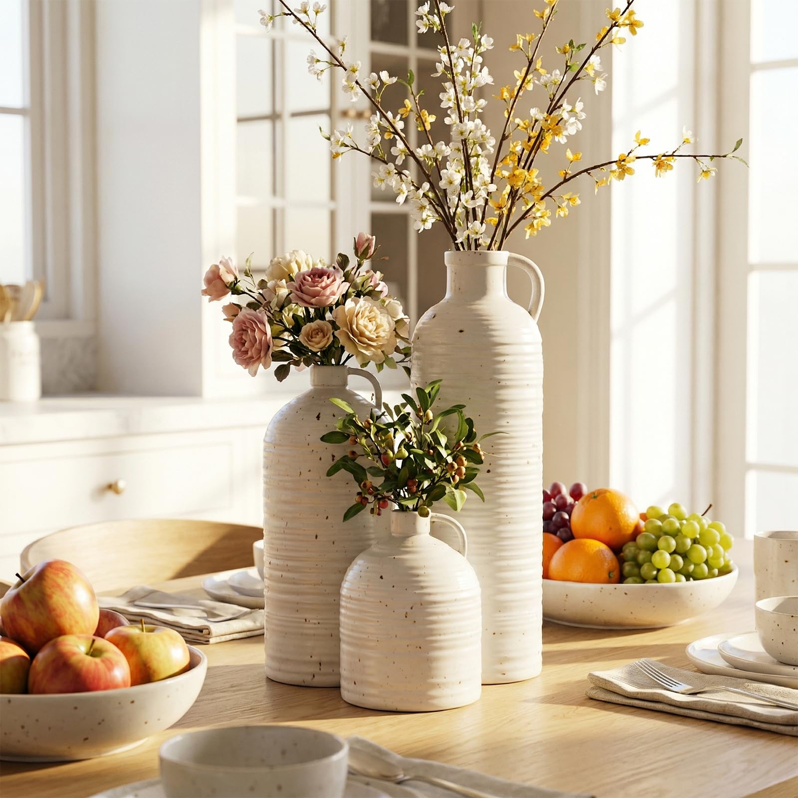 Weighted base on Firehold vase provides stability on tables and desks.