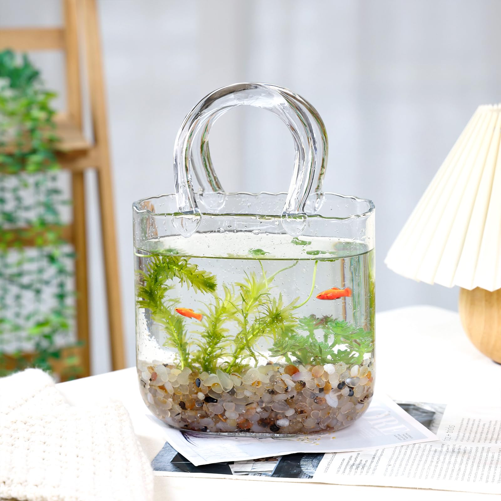 Secure, thick packaging protects the Fixwal vase during shipping and gifting