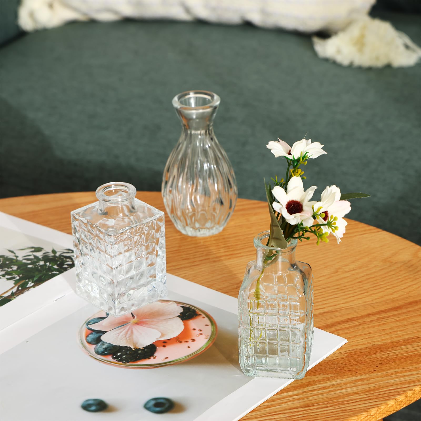 Fixwal multifunctional bud vases suitable for dried flowers and diffusers.