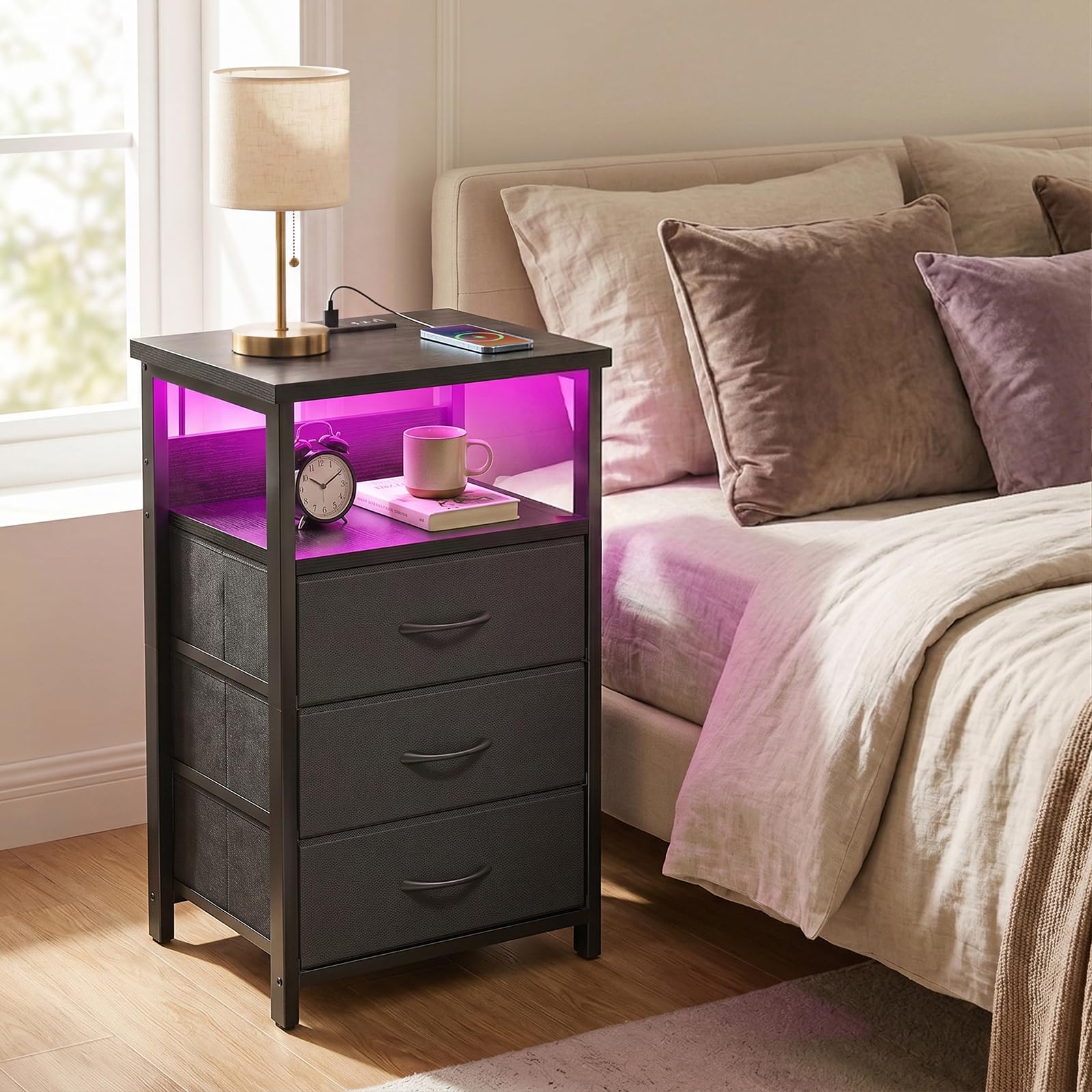 Sturdy Fixwal frame with adjustable feet keeps the table stable.