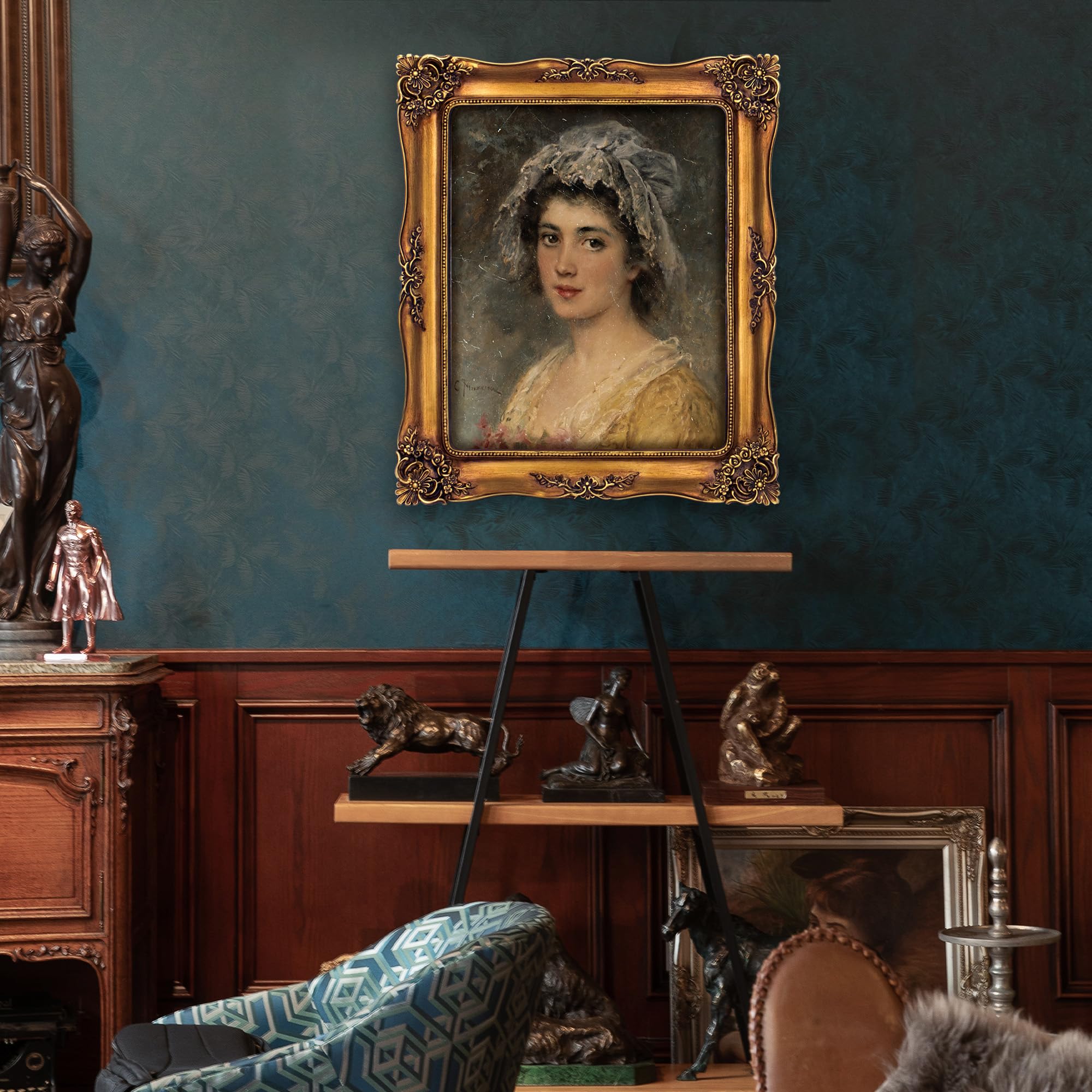 Antique gold FJXMFRAME frame adds timeless charm to photos