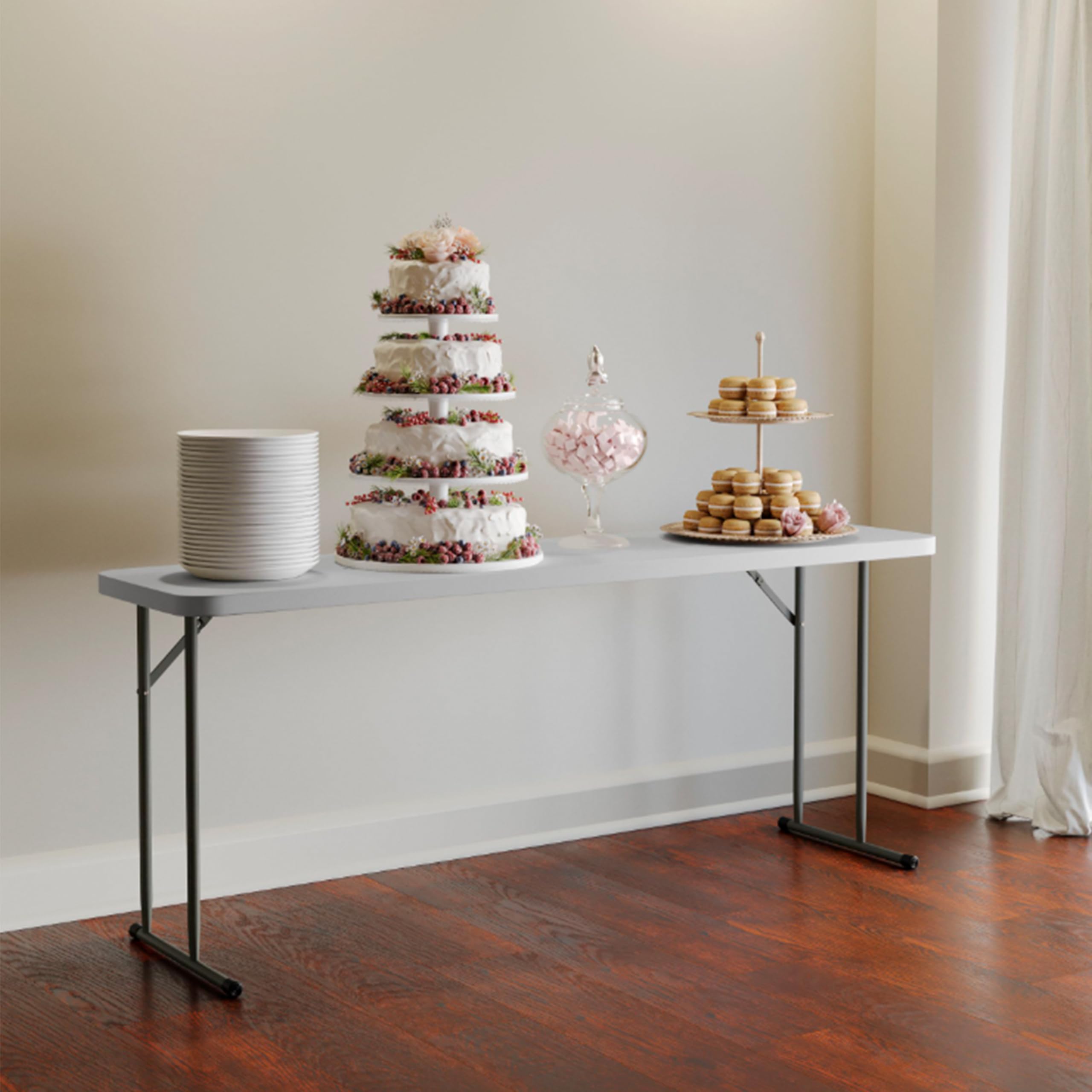 Flash Furniture Kathryn waterproof plastic tabletop suitable for indoor or outdoor use