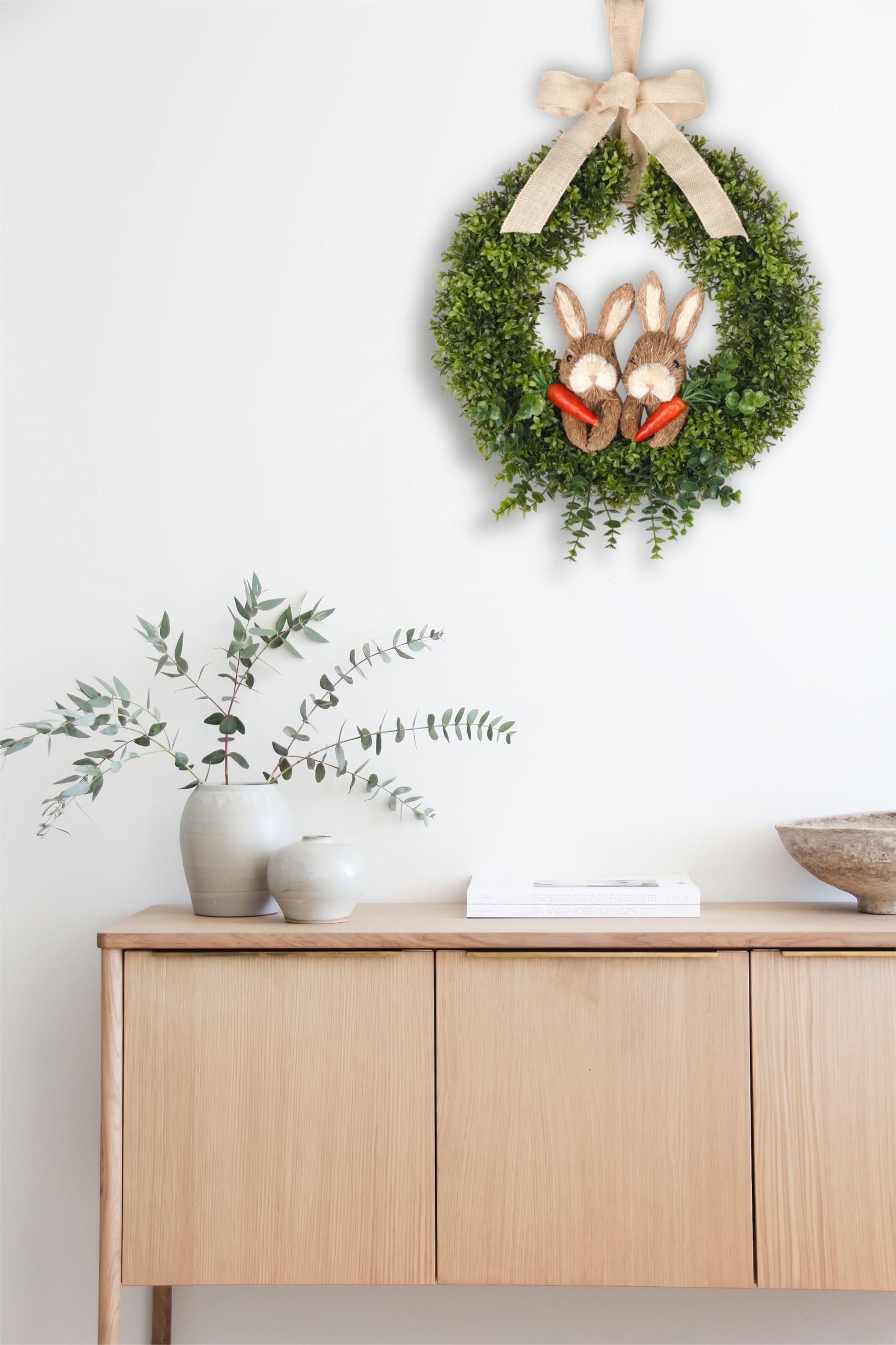 FLOROAD 22-inch front-door wreath fits doors and walls.