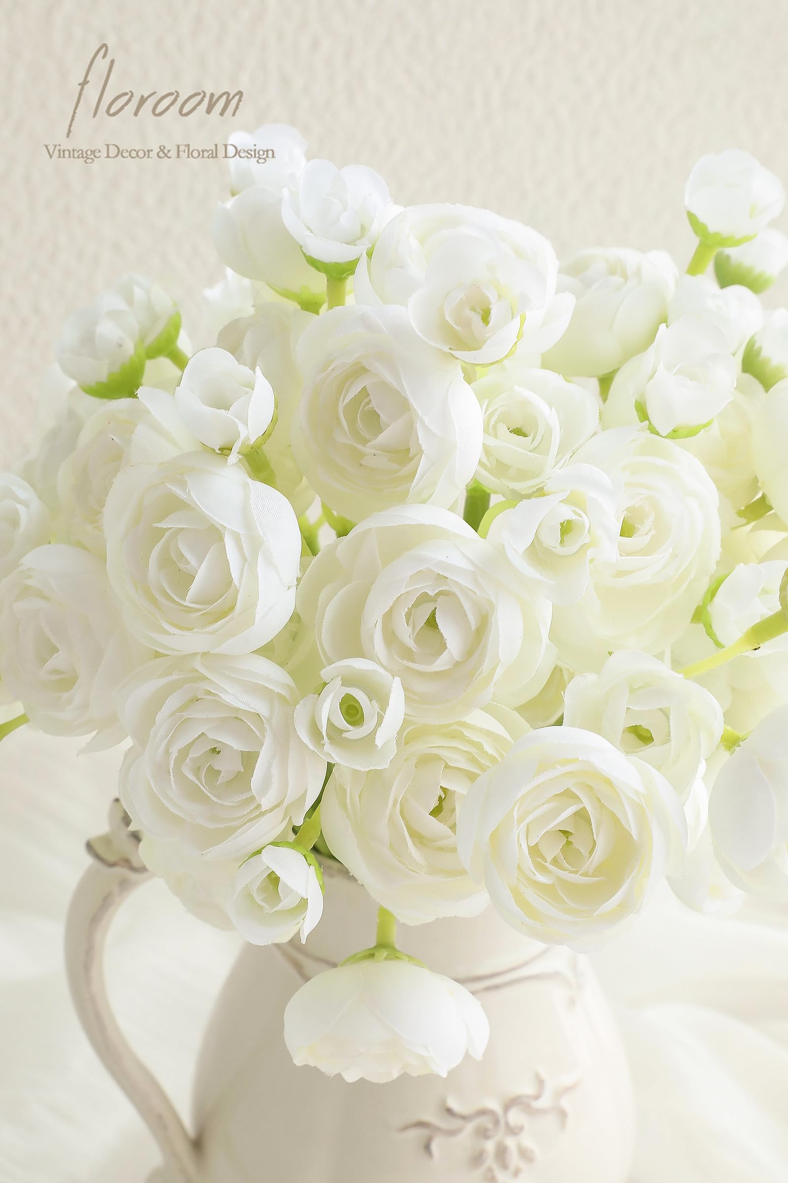 Floroom mini ranunculus ivory buds and blooms ideal for arrangements.