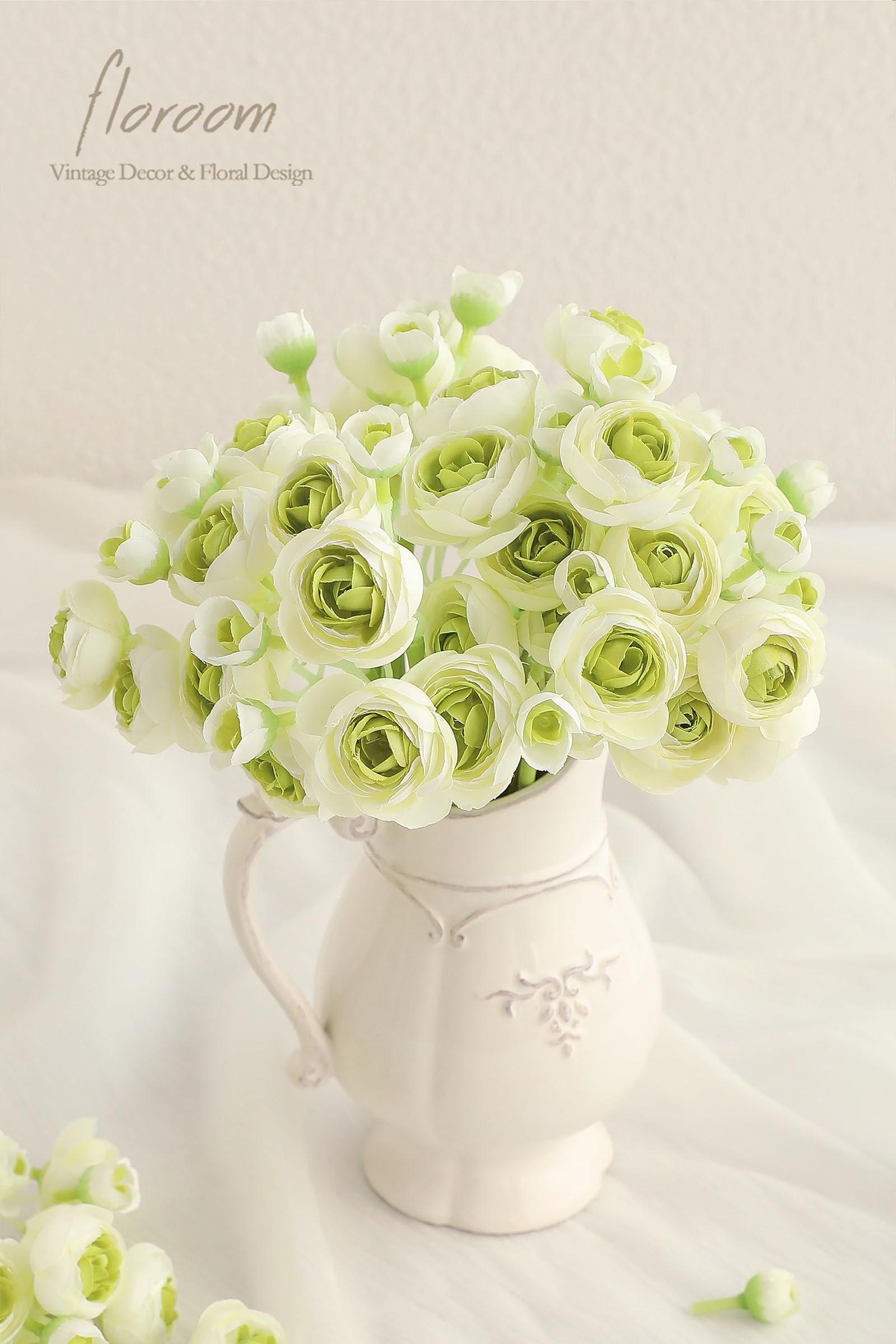 Floroom mini ranunculus stems offer flexible, easy-to-cut arrangements