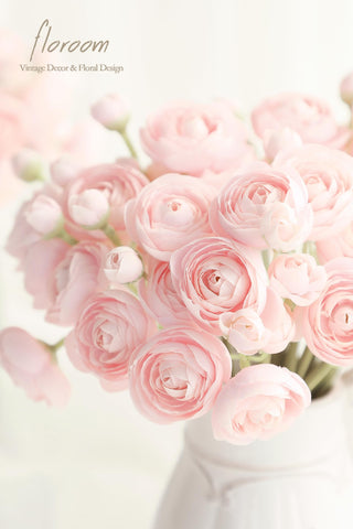 Floroom Ranunculus silk bloom close-up with detailed petals