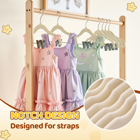 Heavy-duty design on Flottian kids hangers supports coats and denim.