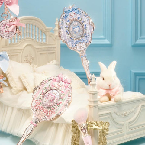 Flower Knows Gift-Ready Packaging ideal for gifting on special occasions