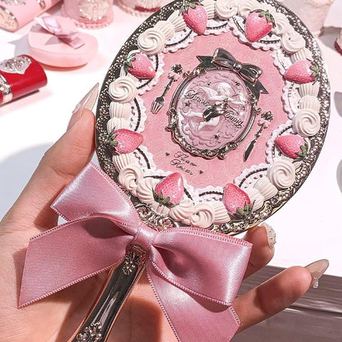 Flower Knows Strawberry Cupid mirror closeup piping cream accent adds charm