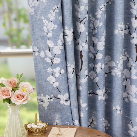 FMFUNCTEX 84 inch length creates a tall, elegant drape.