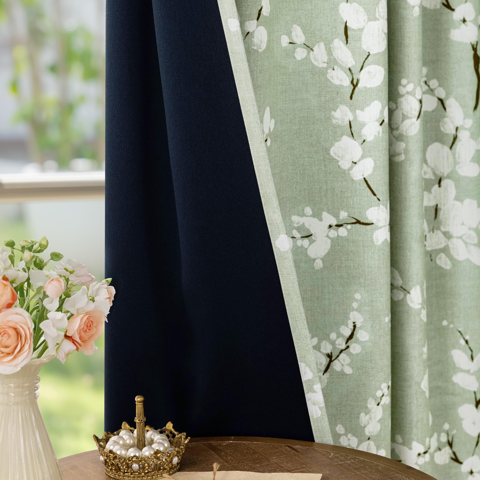 FMFUNCTEX machine-washable curtains for easy care.