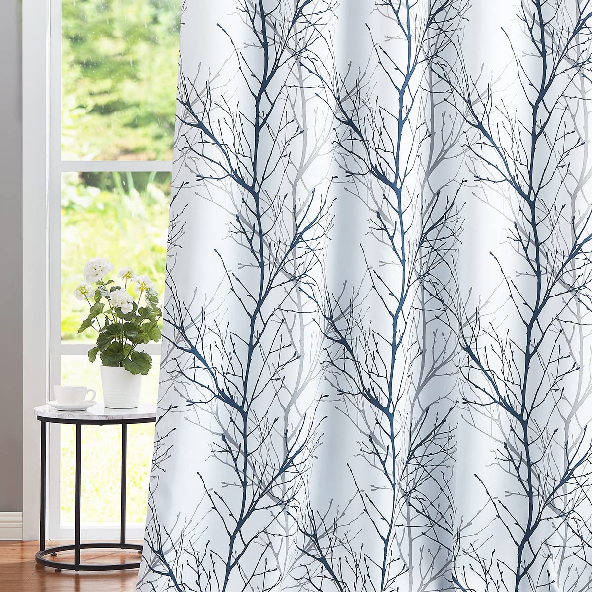 FMFUNCTEX noise-reduction curtain helps create quieter spaces.