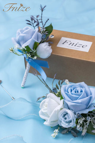 Fnize blue corsage packaging protects the set during transit