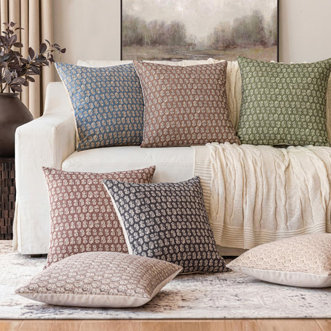 Foindtower floral cushion cover is easy to care for and quick to wash