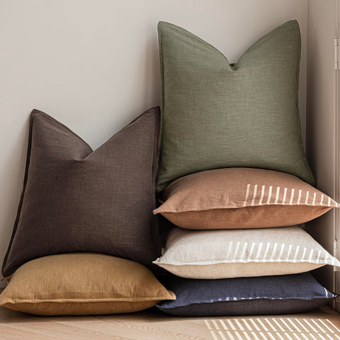 Foindtower indoor and outdoor use versatility for cushions.