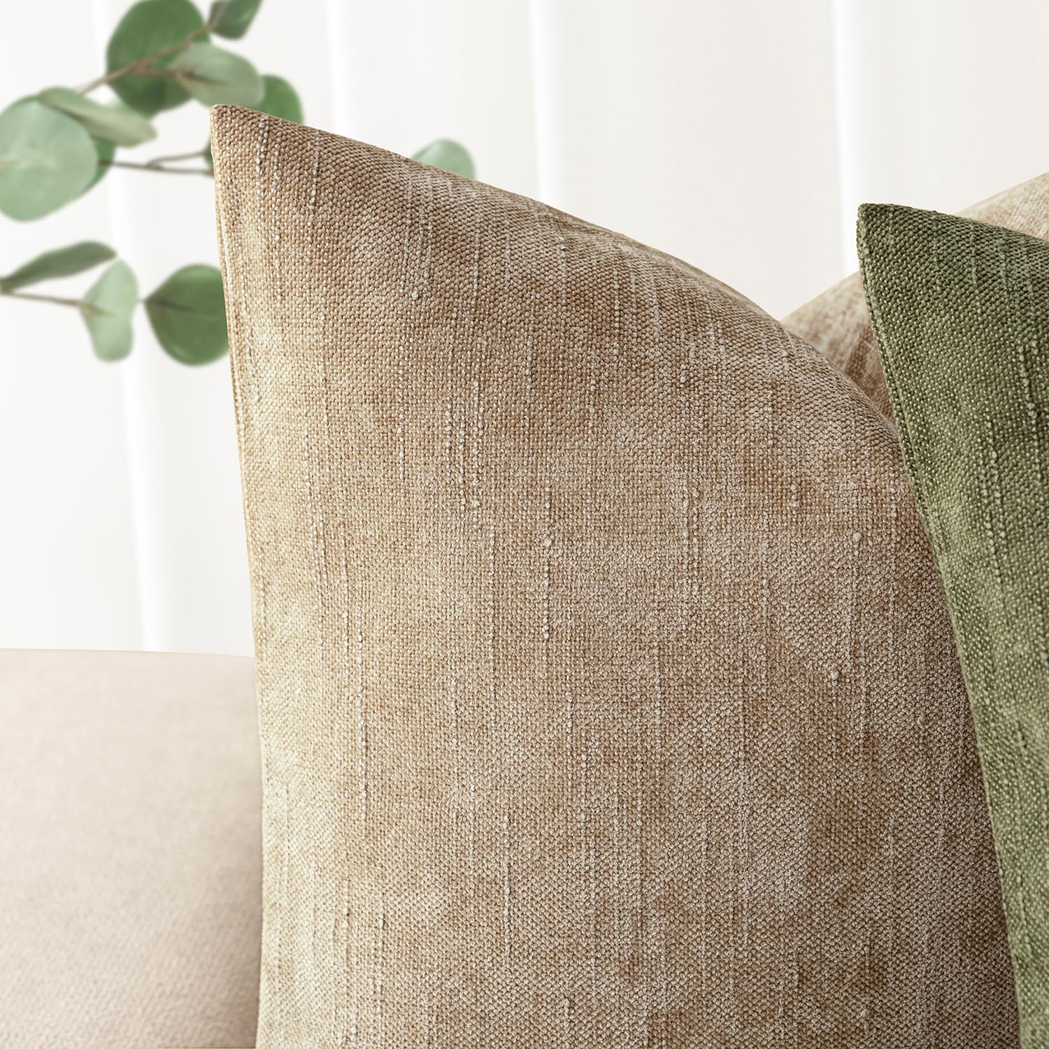 Foindtower neutral 20x20 cushion cover fits couch or bed.